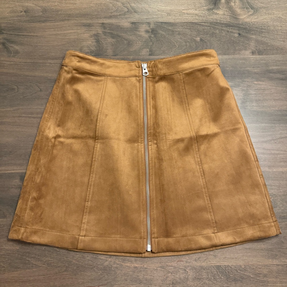 Aritzia - Wilfred Free Skirt